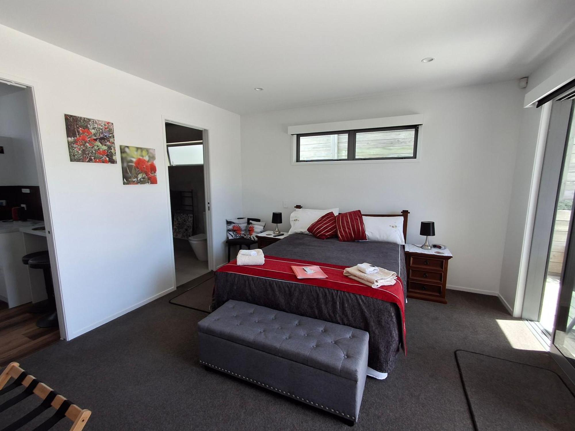 Papamoa Beach, Pohutukawa Deluxe Studio, On Hugoway エクステリア 写真