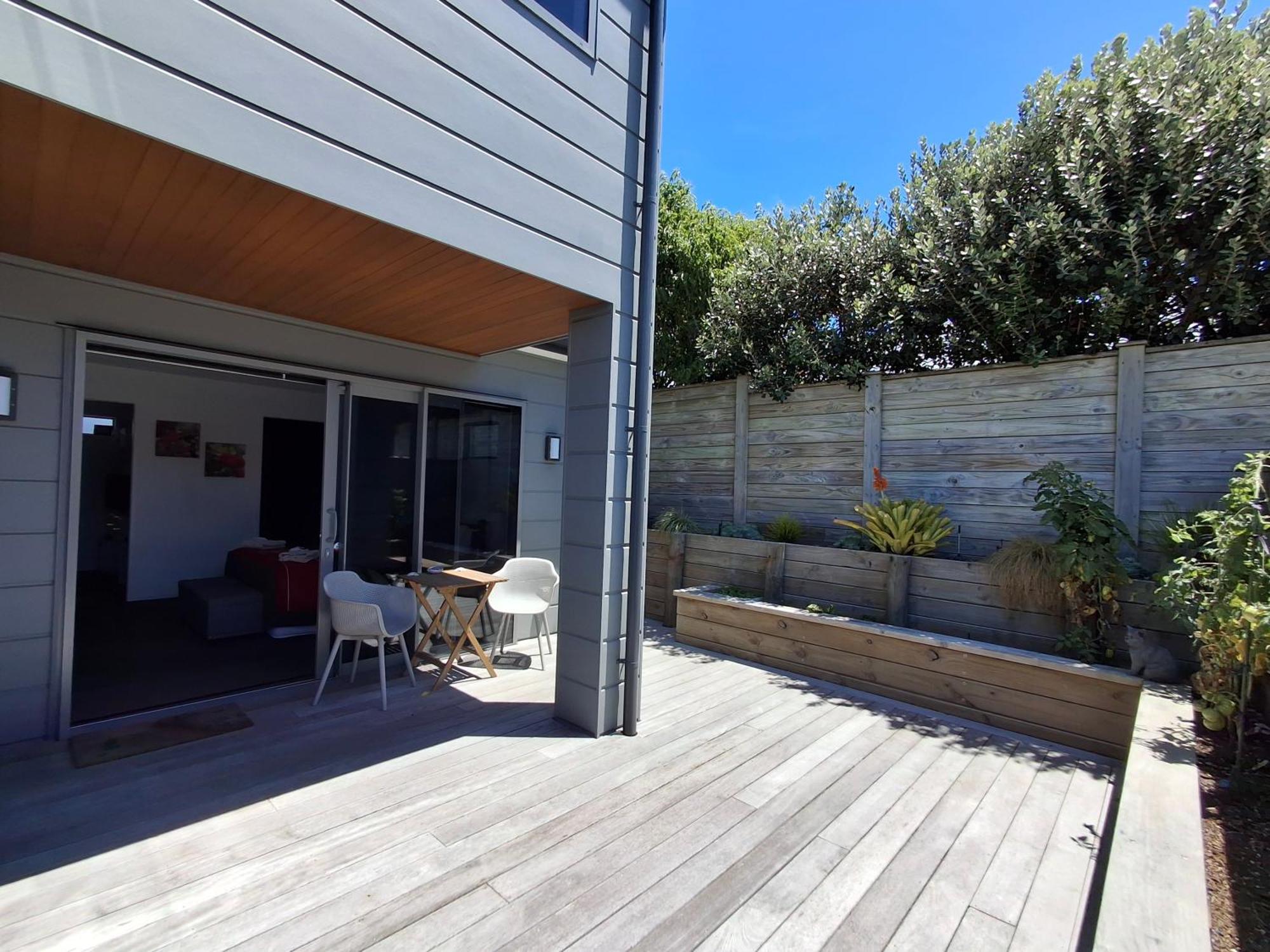Papamoa Beach, Pohutukawa Deluxe Studio, On Hugoway エクステリア 写真